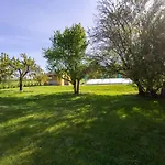 Avec Etang Prive, Piscine Partagee Et Wifi En Dordogne - Fr-1-616-194