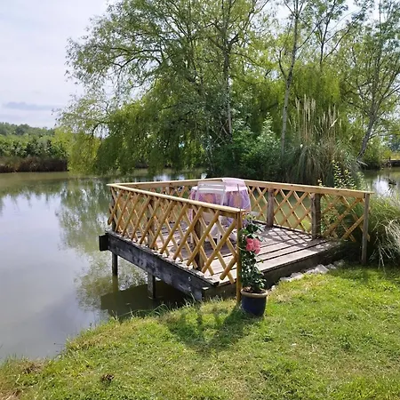 Avec Etang Prive, Piscine Partagee Et Wifi En Dordogne - Fr-1-616-194 Landhaus *